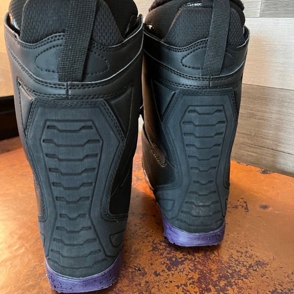 Womens thirty two snowboard boots! Size 8.5 - Picture 4 of 6